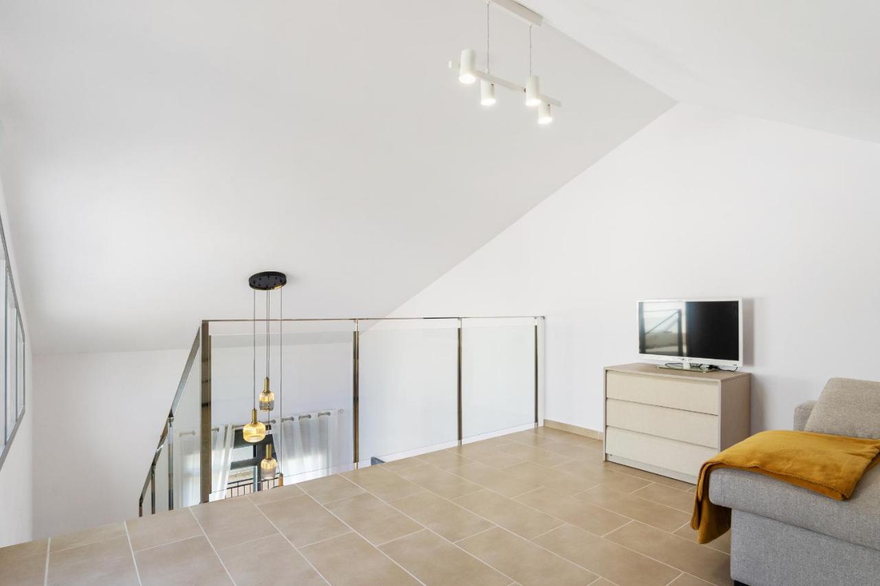 Cb Living - Cosy Loft With Terrace, Villamartin Alicante Exterior photo